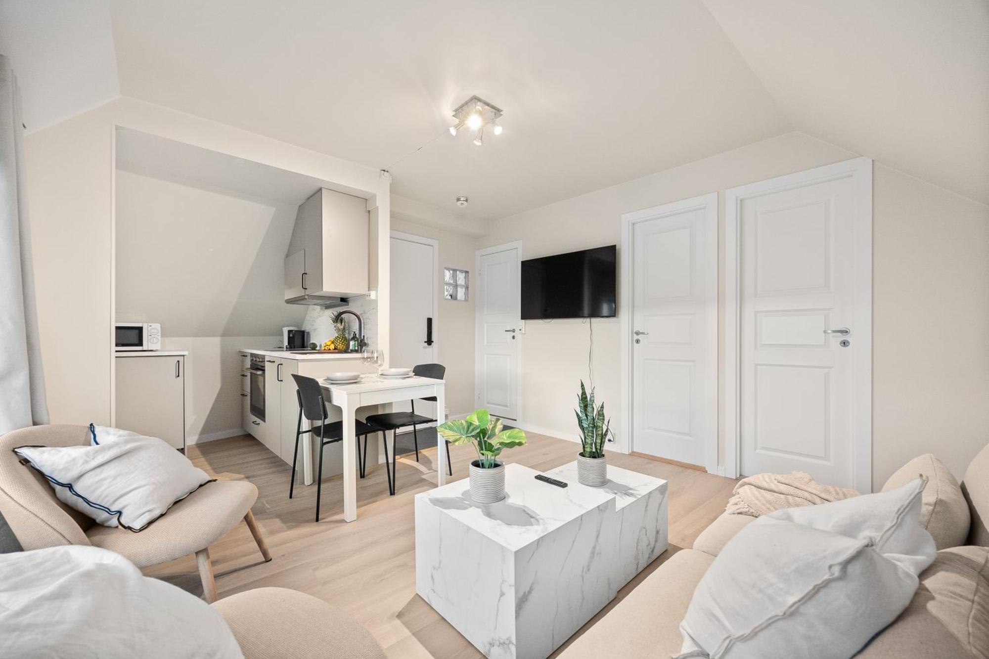 View To Bryggen - Renovated Dec 24 - Historic Cobblestone Street Apartment Bergen Exterior photo
