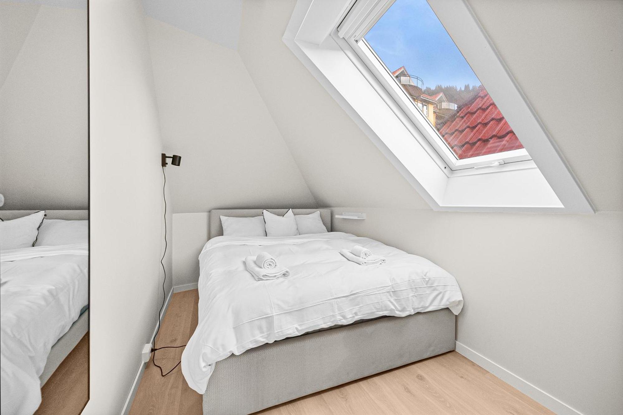 View To Bryggen - Renovated Dec 24 - Historic Cobblestone Street Apartment Bergen Exterior photo