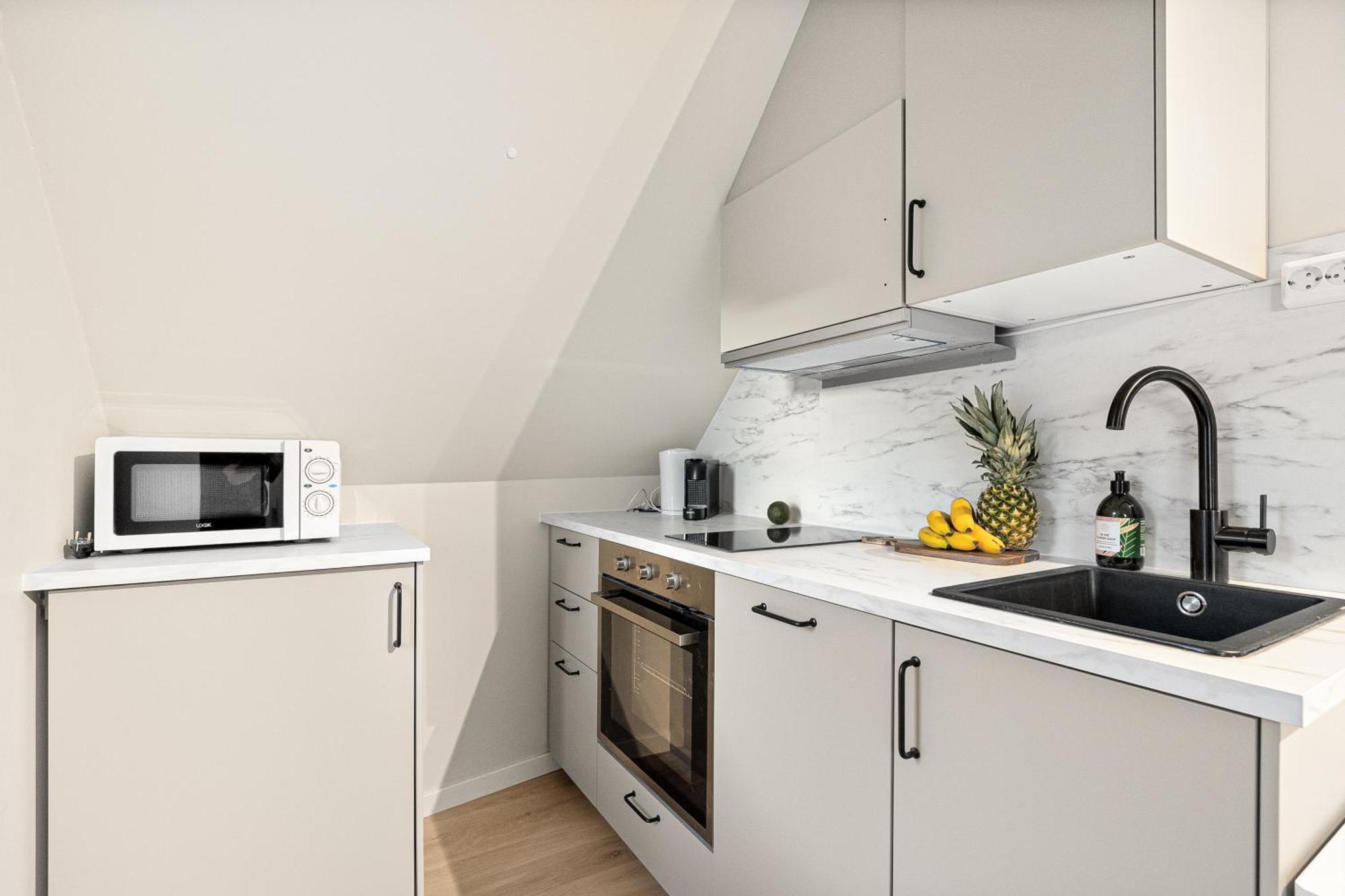 View To Bryggen - Renovated Dec 24 - Historic Cobblestone Street Apartment Bergen Exterior photo